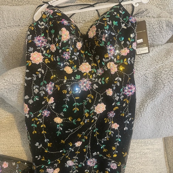 Beautiful, prom,wedding, or Prom dress. - Picture 6 of 14